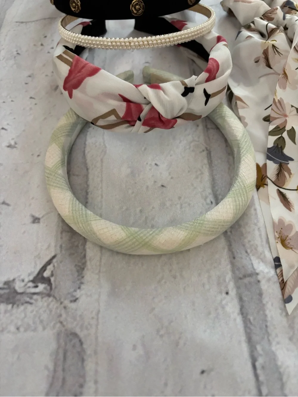 Black and Floral Headband & Scarf Set - Women's Accessories